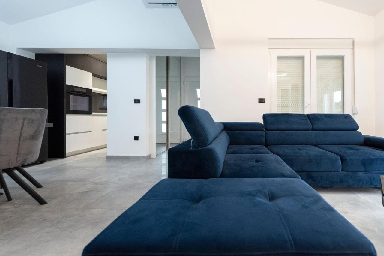 Apartment 4Reasons Razanac Exterior photo